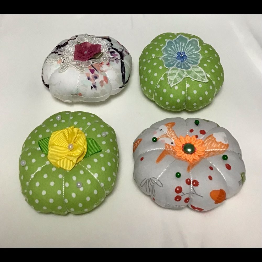 Very pretty pin cushion. Handmade. 4 for $13